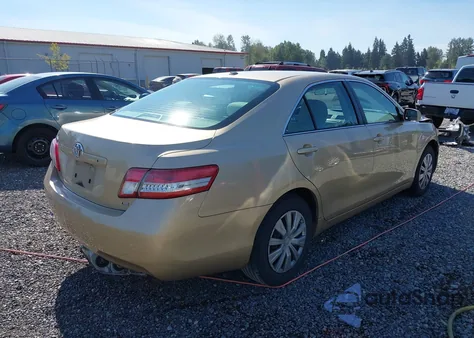 2011 Toyota Camry Le z USA, uszkodzony, nr VIN 4T1BF3EK8BU217967